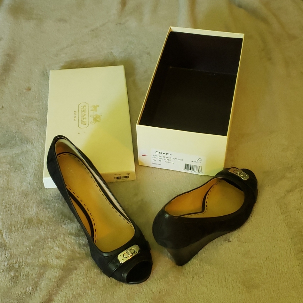 Great condition authentic coach heels